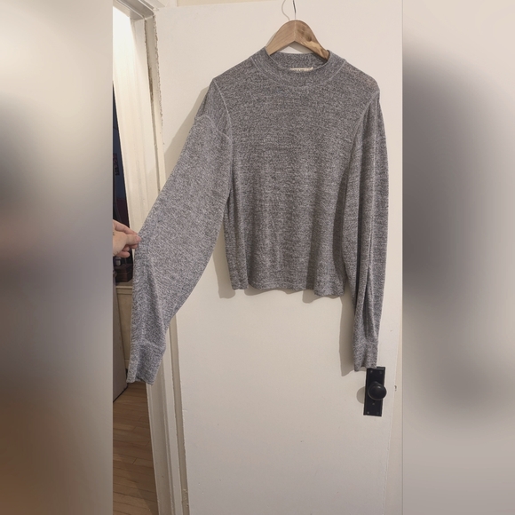 Rag and Bone stretch knit turtleneck. - Picture 1 of 4